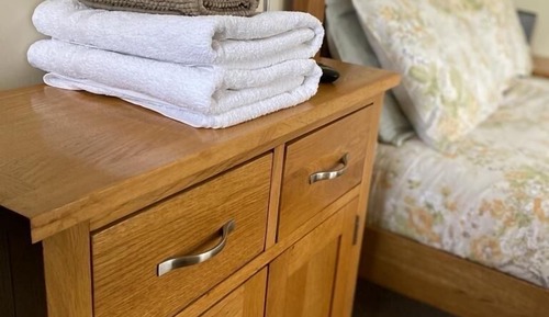 Chambre Simple, salle de bains attenante