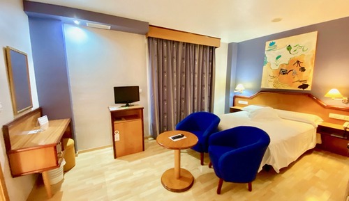 Chambre Double Junior, 1 grand lit, terrasse