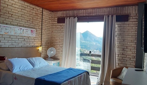 Suite Supérieure, balcon, vue colline