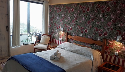 Chambre Double Supérieure, balcon, vue colline