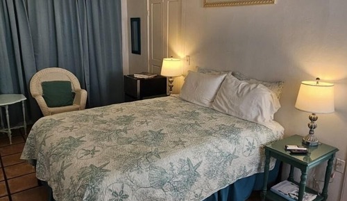 Chambre Supérieure, 1 grand lit, vue jardin