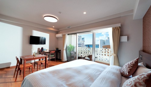 Chambre Double, 1 très grand lit, non-fumeurs (Pet not allowed 10th Floor)
