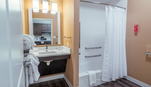 Studio, 1 très grand lit et 1 canapé-lit, non-fumeurs (Mobility Accessible, Tub)
