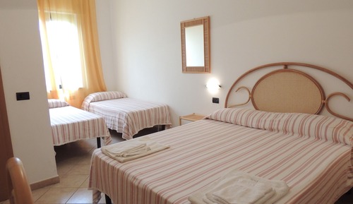 Chambre Quadruple, vue colline (15)