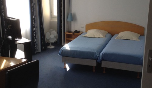 Chambre Supérieure avec lits jumeaux, accessible aux personnes à mobilité réduite