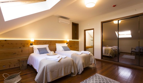 Chambre Triple, salle de bains privée (1)