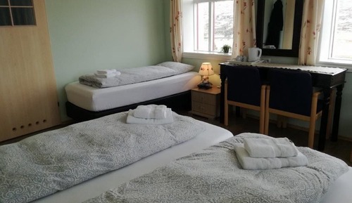 Chambre Triple, salle de bains privée