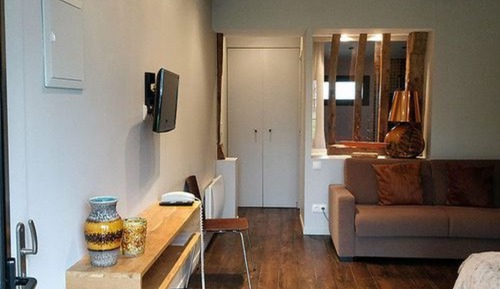 Studio Junior (N206)