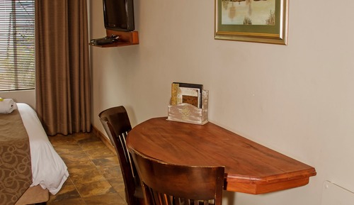 Chambre Double Confort (Cape Teak)