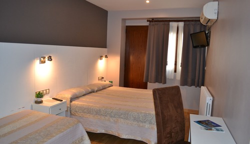 Chambre Double (with 1 extra bed)