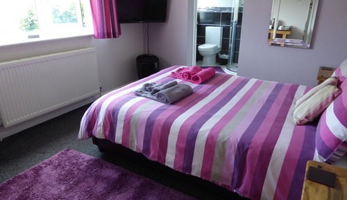 Chambre Double, salle de bains privée (Emmbrook )