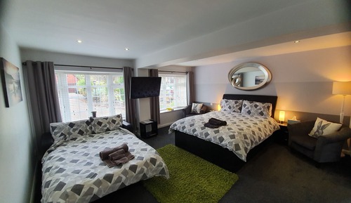 Chambre Familiale, salle de bains privée (Windrush)
