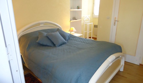 Chambre Triple Classique, plusieurs lits (Glycine)