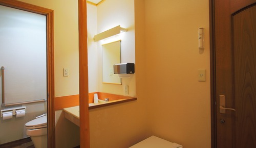 Chambre Familiale (Deluxe, 203)