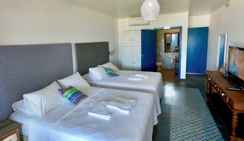 Quarto Quadruplo Vista Mar