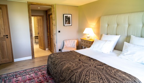 Suite, 1 très grand lit, vue mer