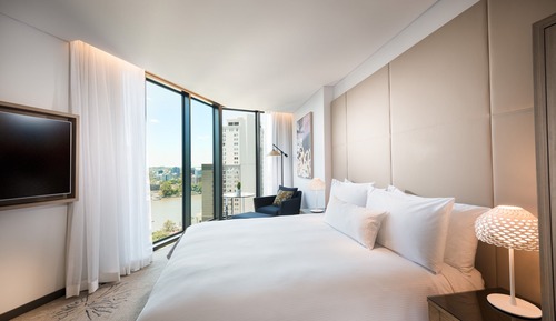 Chambre Premium, 1 très grand lit, vue fleuve