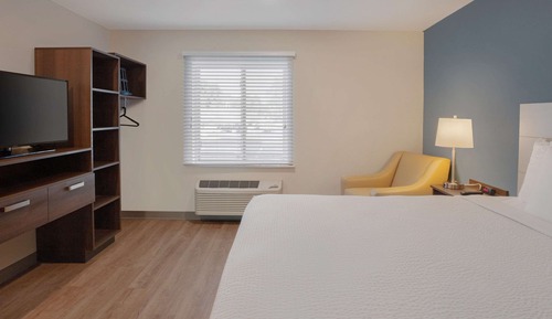 Chambre, 1 très grand lit, accessible aux personnes à mobilité réduite, non-fumeurs
