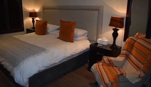 Chambre Deluxe Double ou avec lits jumeaux, 1 très grand lit, vue jardin