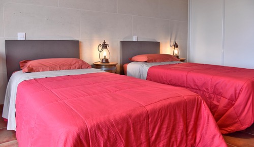 Chambre Confort avec lits jumeaux, accessible aux personnes à mobilité réduite, non-fumeurs