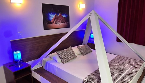 Chambre Simple Deluxe, 1 grand lit, accessible aux personnes à mobilité réduite, non-fumeurs