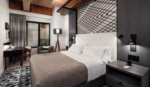 Chambre, 1 très grand lit