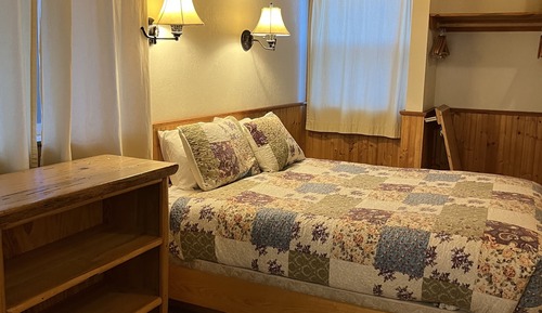 Cabane Deluxe, 1 chambre, accès piscine, vue fleuve (Riverside Single)