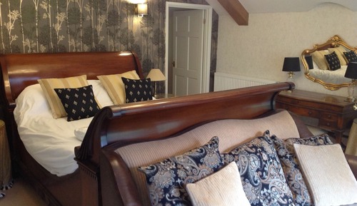 Chambre Double Deluxe, salle de bains attenante, vue jardin (Bramble Suite)