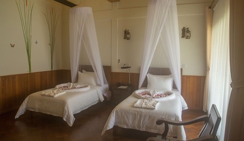 Chambre Deluxe Double ou avec lits jumeaux (Bungalow)
