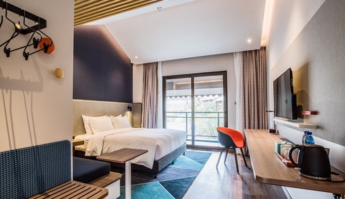 Chambre Standard, 1 très grand lit (Extra Floor Space)
