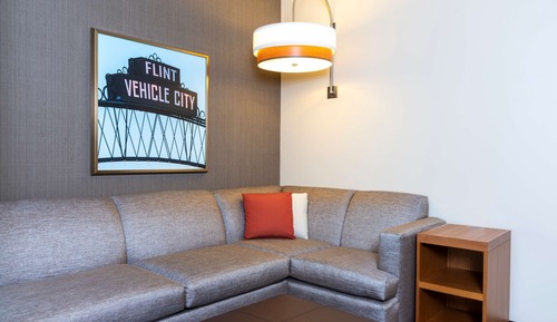 Chambre, 1 très grand lit et 1 canapé-lit