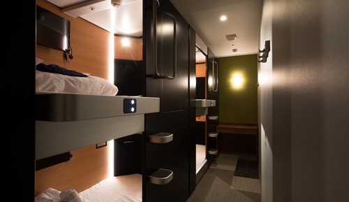 Chambre Quadruple, femmes uniquement (Private Cabin)