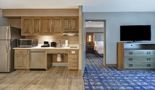 Suite, 2 grands lits, accessible aux personnes à mobilité réduite, baignoire