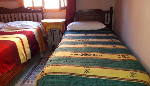 Chambre Confort avec lits jumeaux, salle de bains privée, vue fleuve