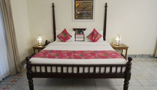 Chambre Deluxe Double ou avec lits jumeaux, 1 très grand lit