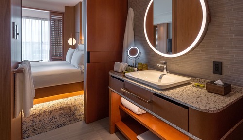 Chambre Classique, 1 très grand lit (Minatomirai View)