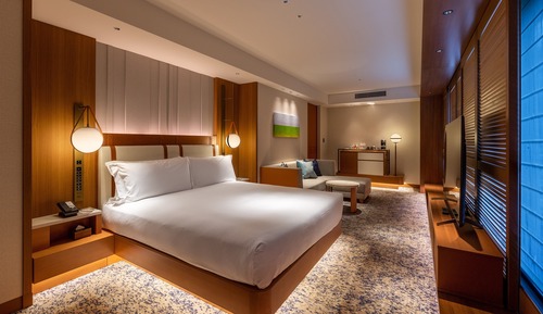 Suite Junior, 1 très grand lit, accès au salon club