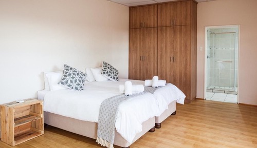 Chambre, salle de bains attenante (7)