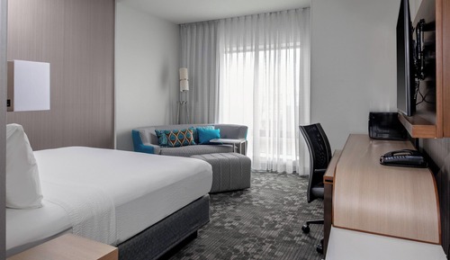 Chambre, 1 très grand lit et 1 canapé-lit (Hearing Accessible)