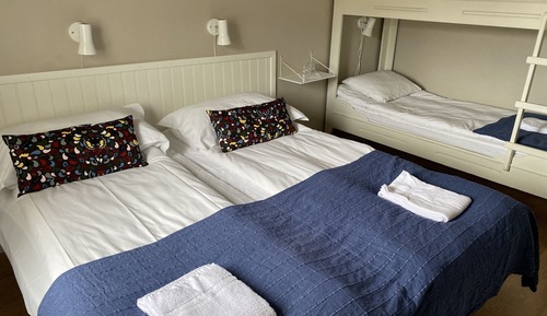 Chambre Double (with extra beds)