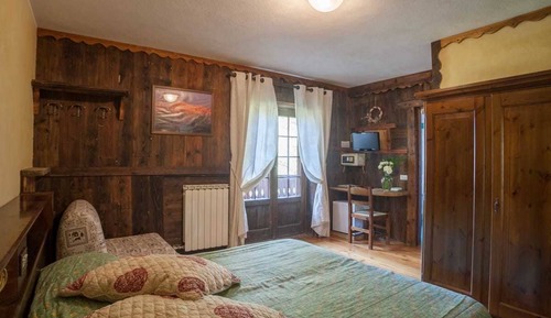 Chambre Double ou avec lits jumeaux, balcon, vue vallée