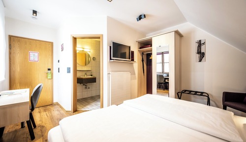 Chambre Double Classique, côté cour intérieure