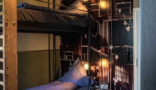 Chambre Double, salle de bains commune (Turnhalle)