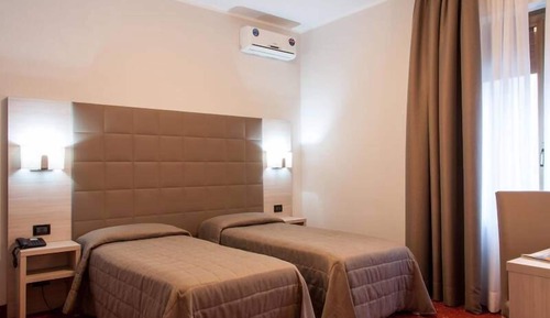 Chambre avec lits jumeaux, dans les dépendances