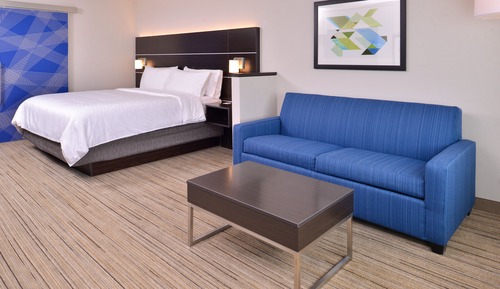 Chambre Standard, 1 très grand lit et 1 canapé-lit