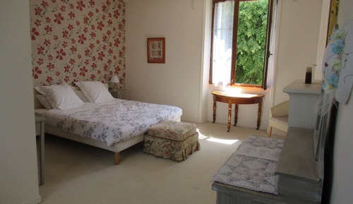 Chambre Double (Les Fleurs)