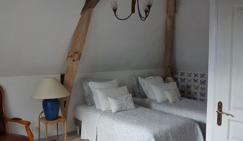 Chambre avec lits jumeaux (Les Papillons)