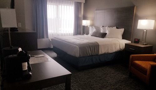 Chambre Standard, 1 très grand lit, accessible aux personnes à mobilité réduite, non-fumeurs