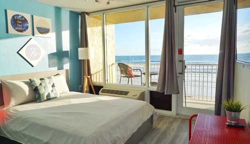 Chambre Luxe, 2 grands lits, cuisine, vue océan