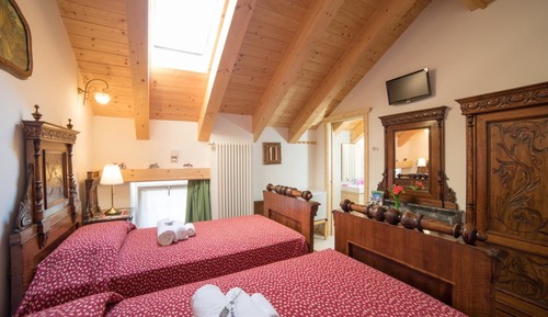 Chambre Double ou avec lits jumeaux, balcon, vue montagne (Mansard)